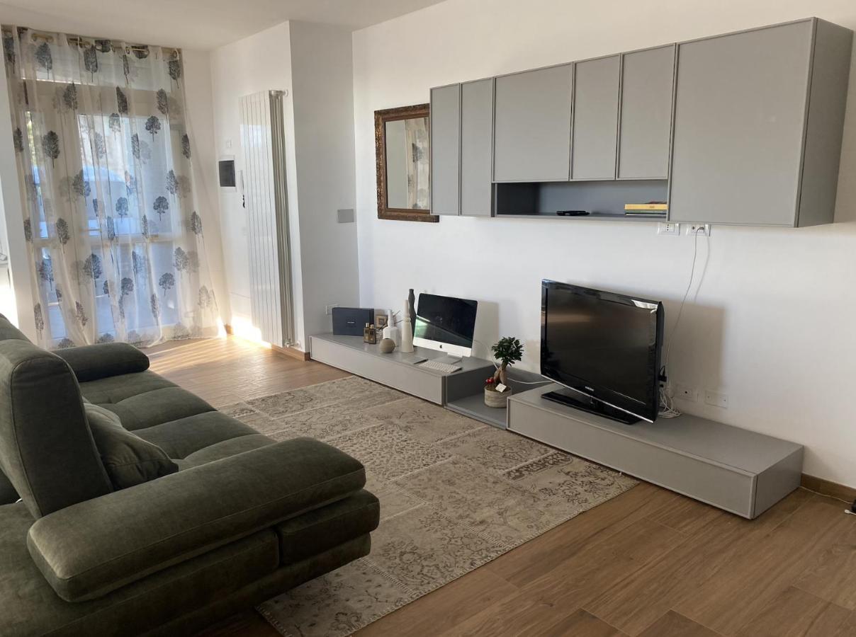 Nuovo Bilocale Apartment San Rocco  Bagian luar foto